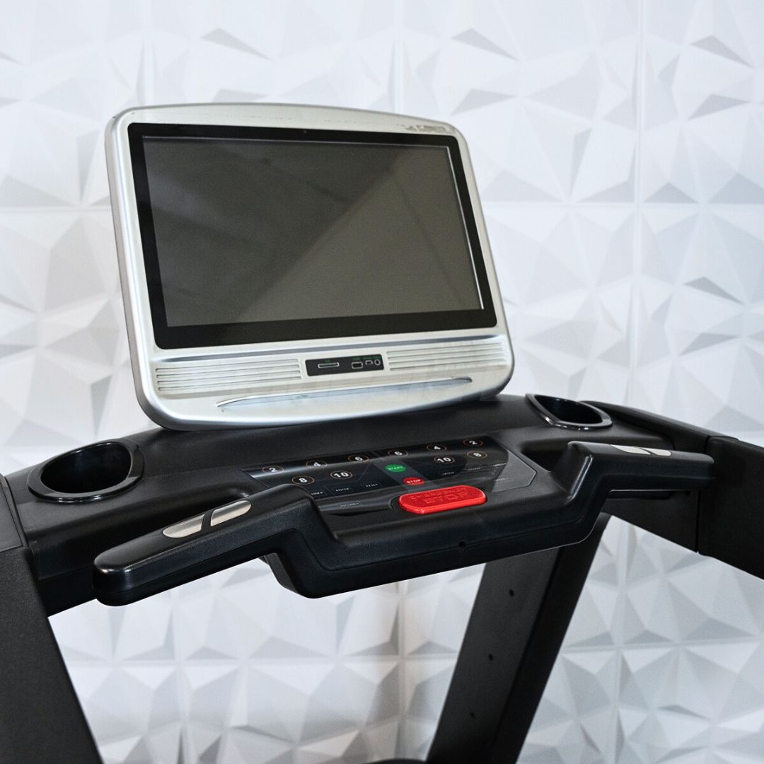 Touch Screen Commercial Treadmill - Muscle D Fitness - Deluxe Touch Screen Commercial Treadmill