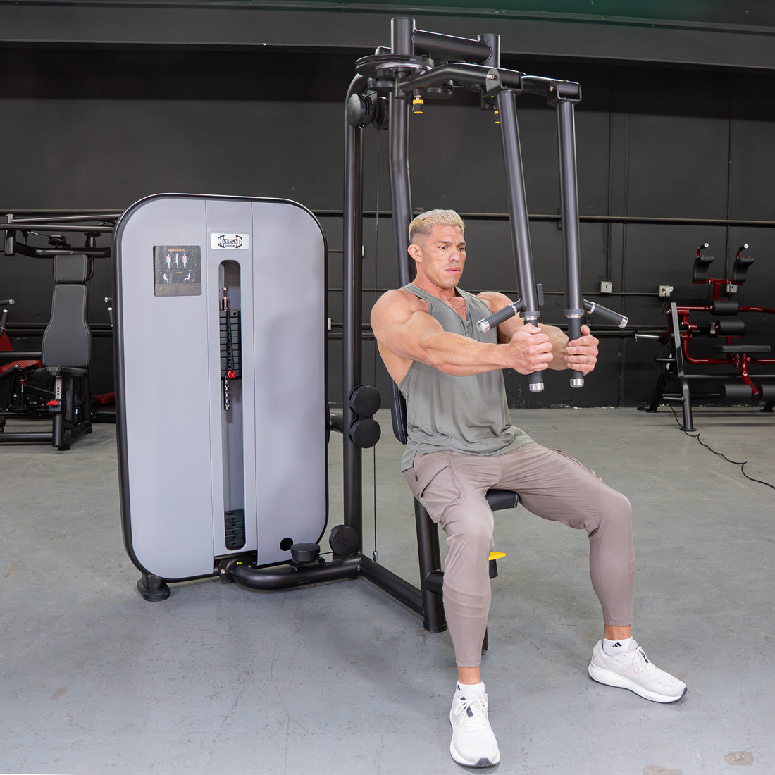 Vogue Pec Deck Rear Delt Machine | Muscle D Fitness Commercial Gym
